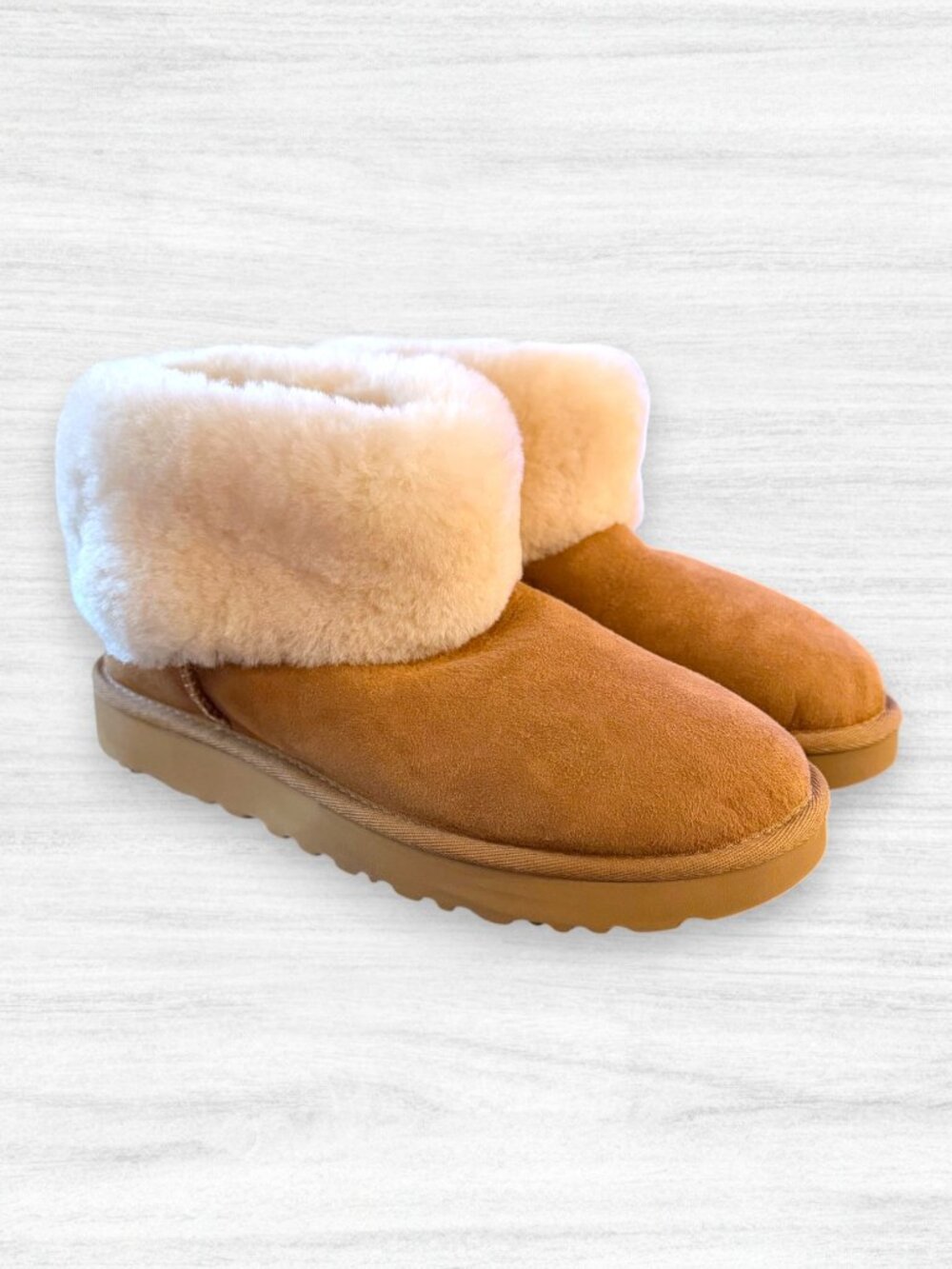 UGG Classic Mini Fluff Chestnut Sheepskin Boots Women’s 9 Foldover Cuff
